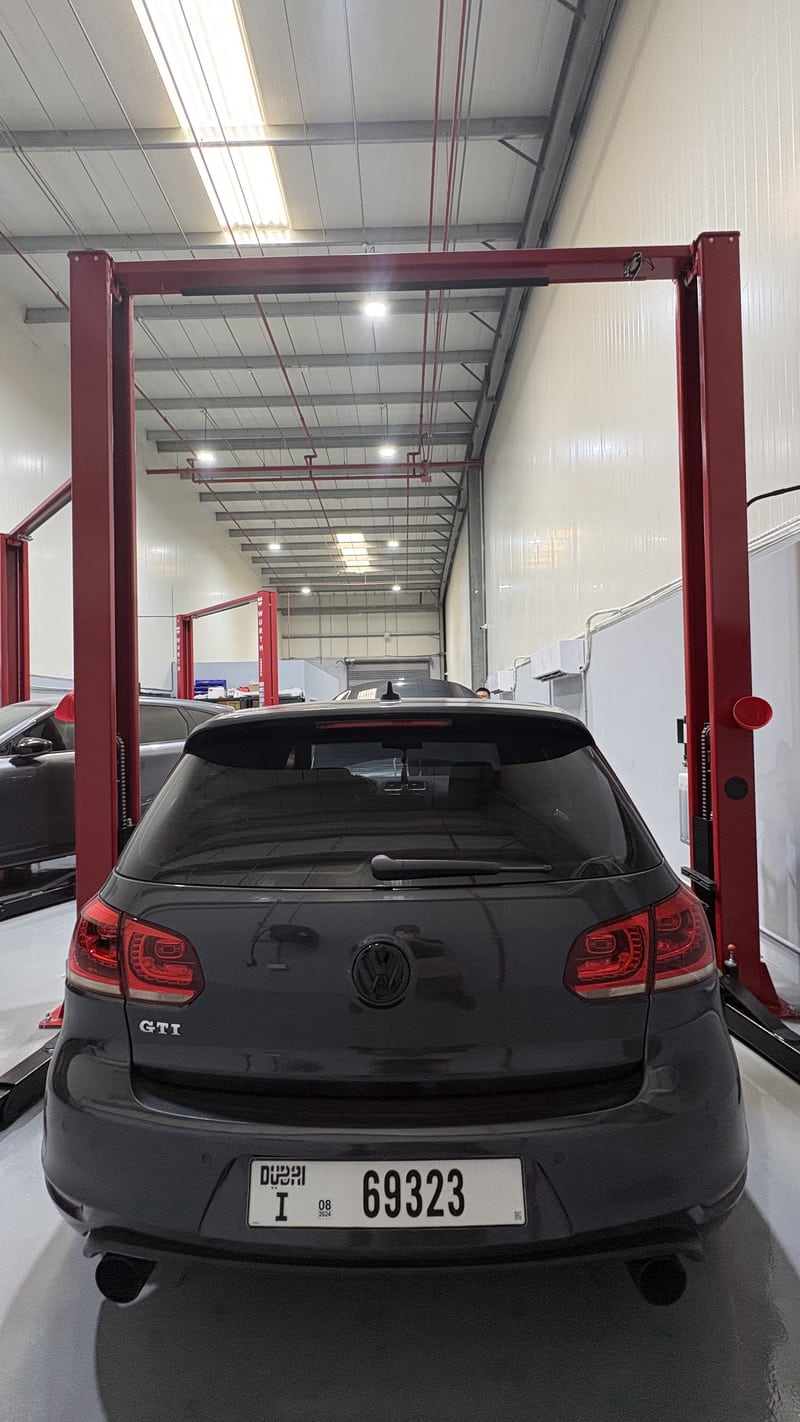 Rear view of the GTI in the Wolfsburg service bay